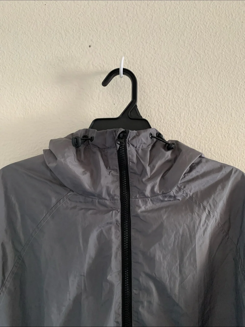 H&M Windbreaker with Hood Full Front Zipper   And front pockets